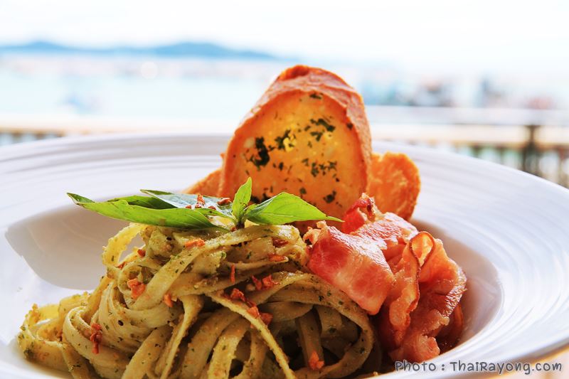 ร้านอาหาร อร่อย ทะเล แกลง The Oriental Beach Rayong ระยอง เกาะเสม็ด