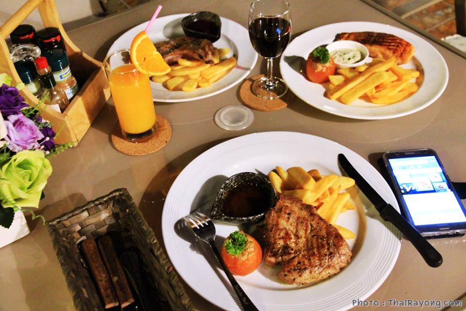 ร้านอาหาร อร่อย ทะเล แกลง The Oriental Beach Rayong ระยอง เกาะเสม็ด