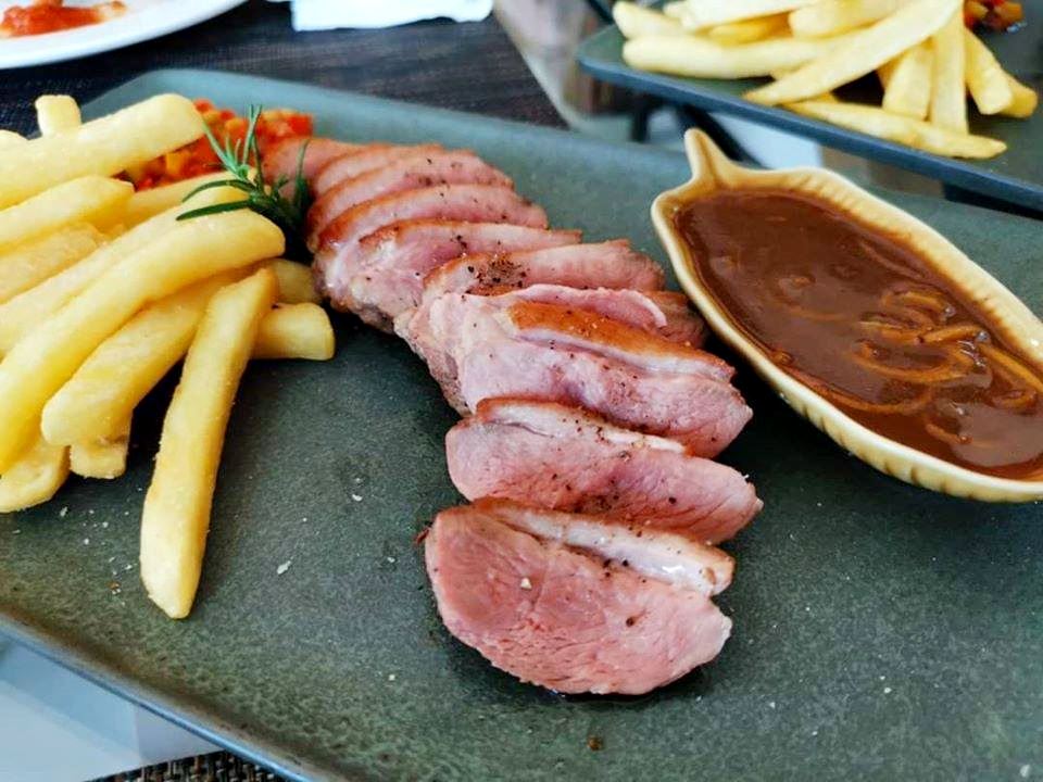 ร้านอาหาร อร่อย ทะเล แกลง The Oriental Beach Rayong ระยอง เกาะเสม็ด